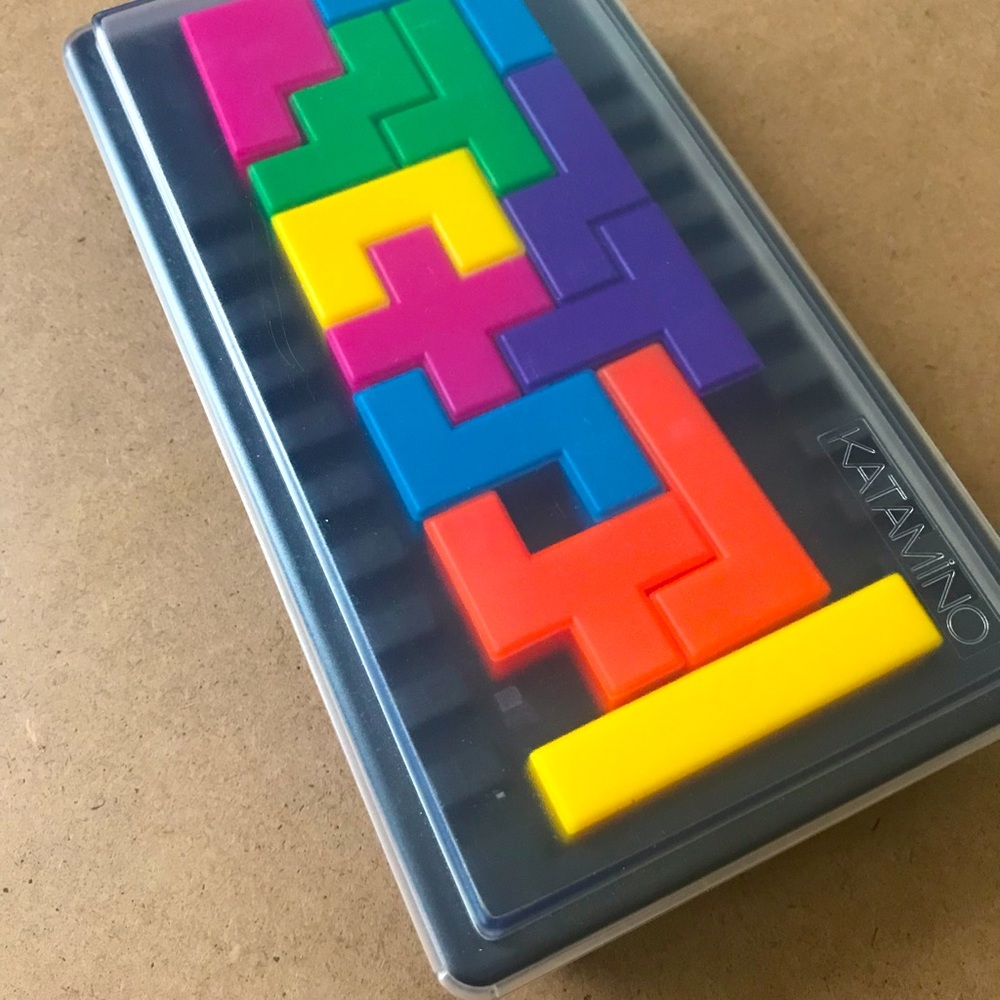 Pentomino travel game